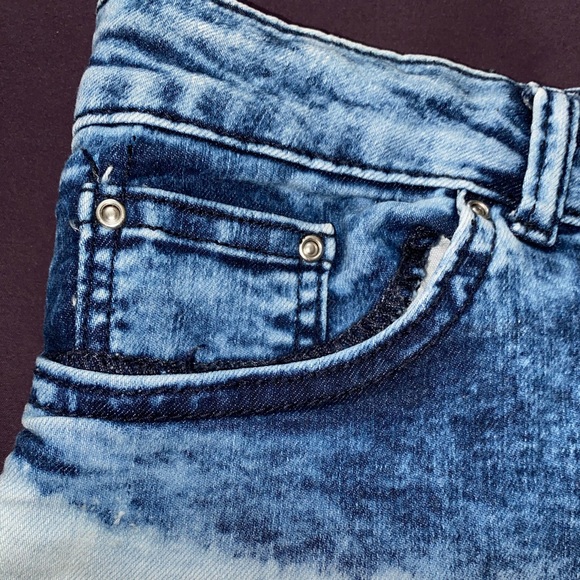 H&M Coachella Ombré Denim Shorts - Picture 3 of 7